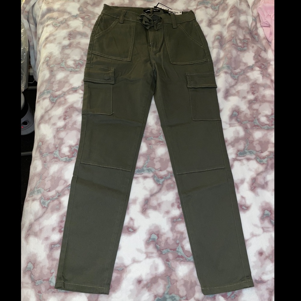 Skinny Cargo Pants